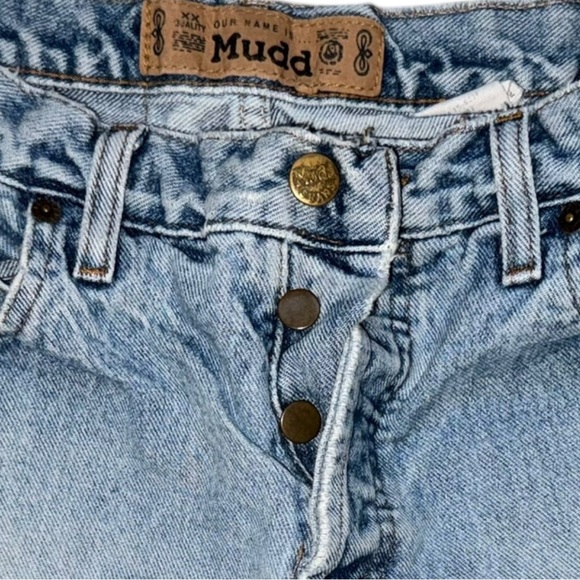 TRUE Y2K MUDD Cut off RAW hem short shorts Distressed light wash Denim Size 3 or - Picture 3 of 11